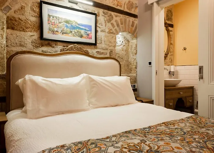 Hotel Lykia Old Town 4*